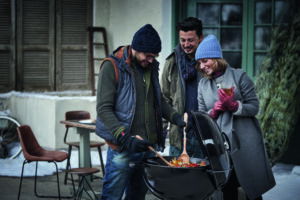 wintergrillen-mit-weber-mastertouch-und-personen